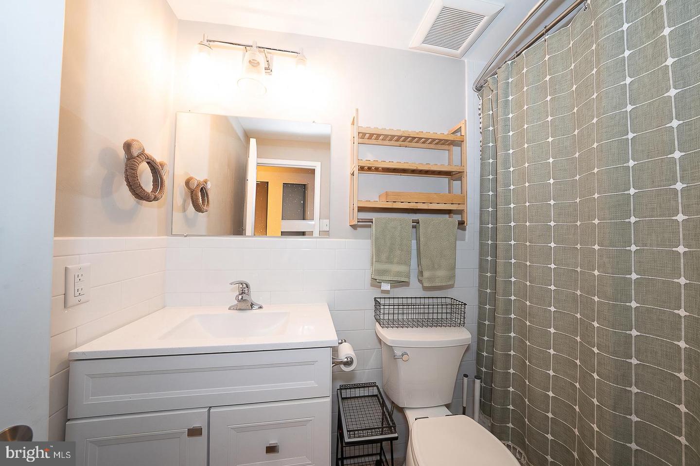 1650 Oakwood Dr #e221 Property Photo 13