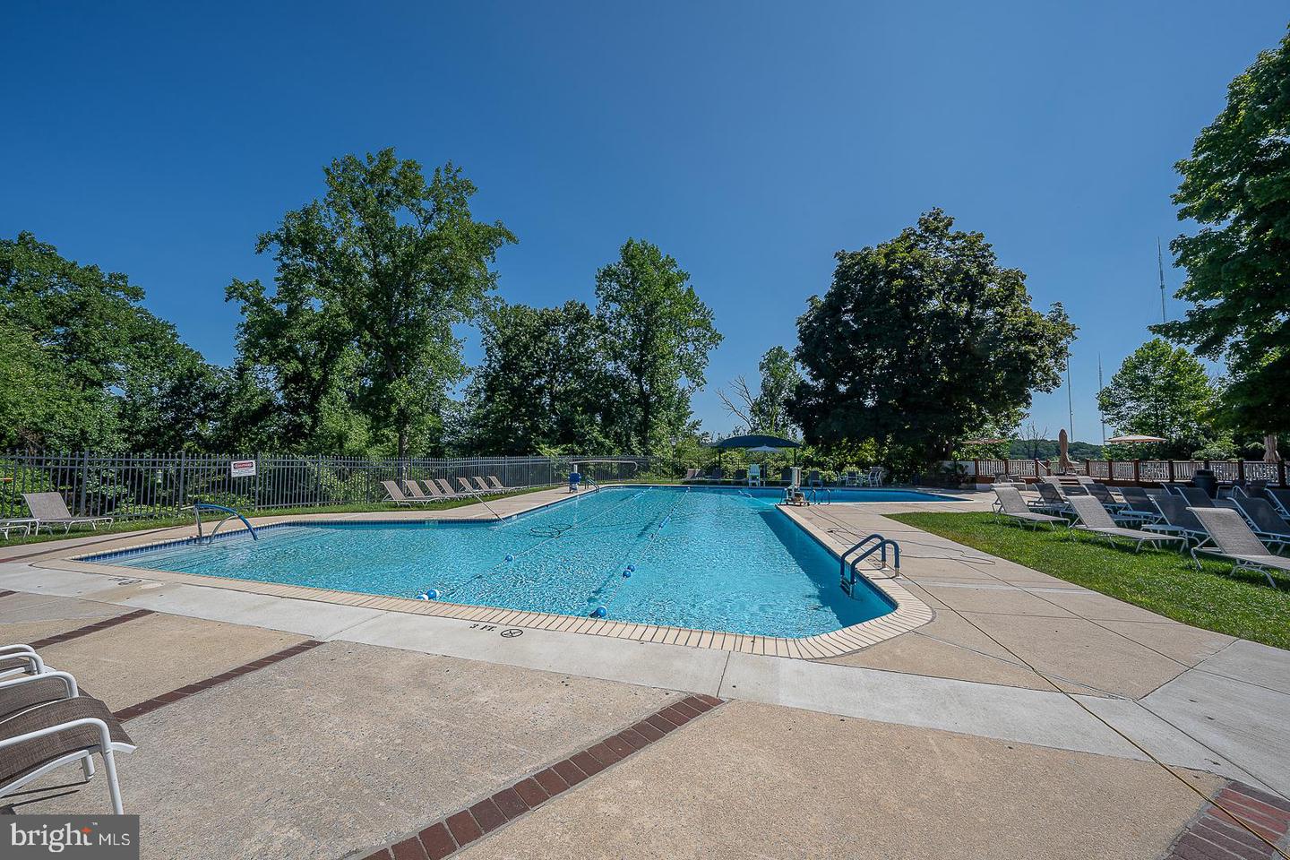 1650 Oakwood Dr #e221 Property Photo 15