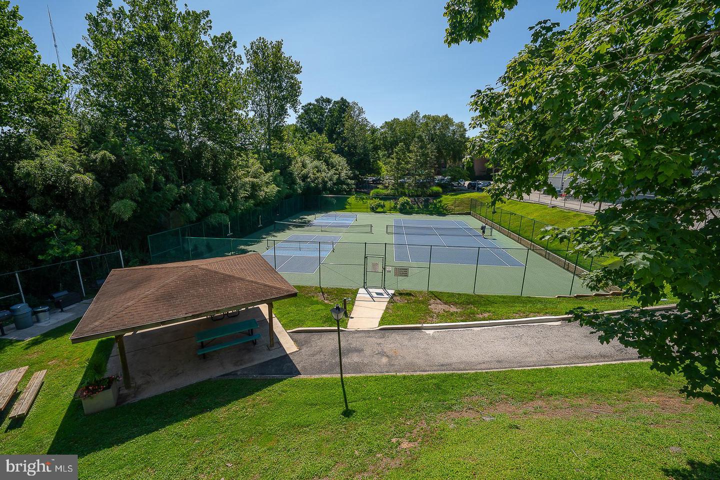 1650 Oakwood Dr #e221 Property Photo 16