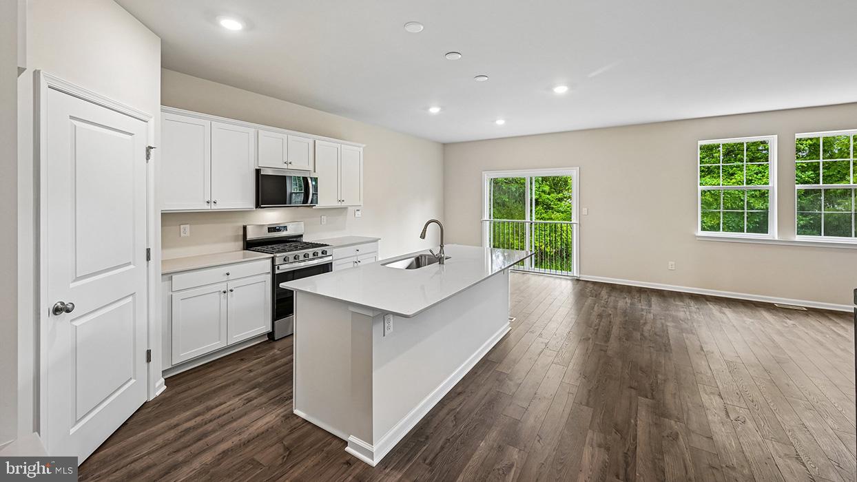 3029 Martha Way Property Photo 13