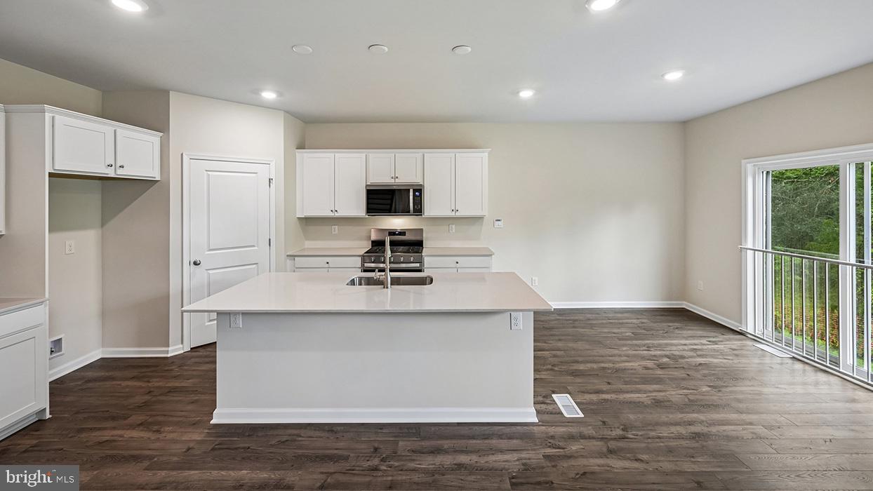 3029 Martha Way Property Photo 14