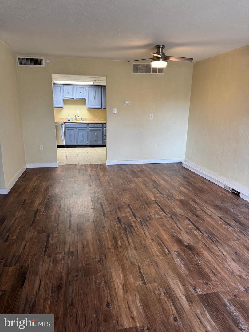 1212 Forest Ln #a-4 Property Photo 4