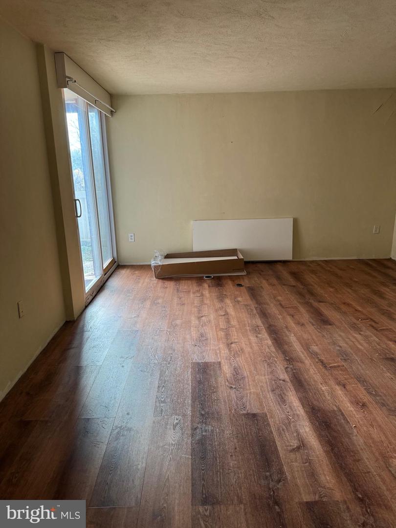 1212 Forest Ln #a-4 Property Photo 10