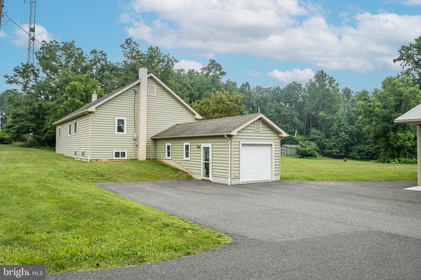2016 Adams Rd Property Photo 1