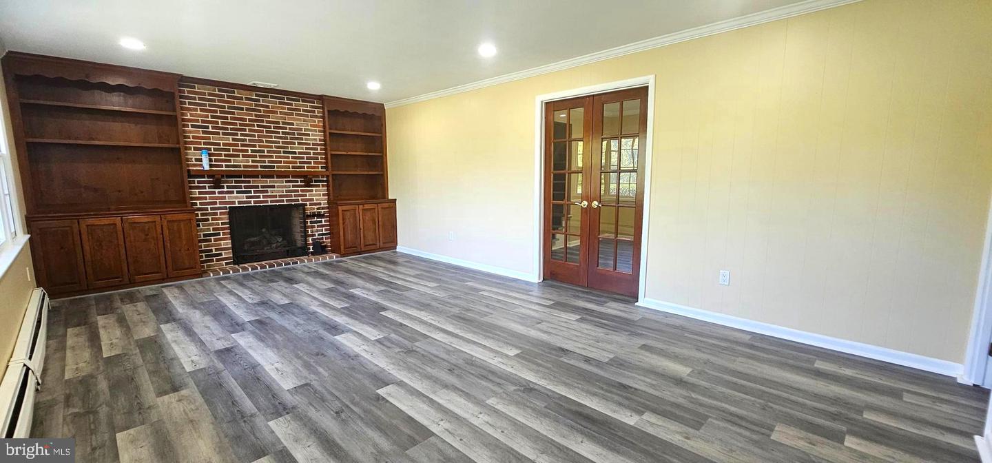 2247 E Orvilla Rd Property Photo 9