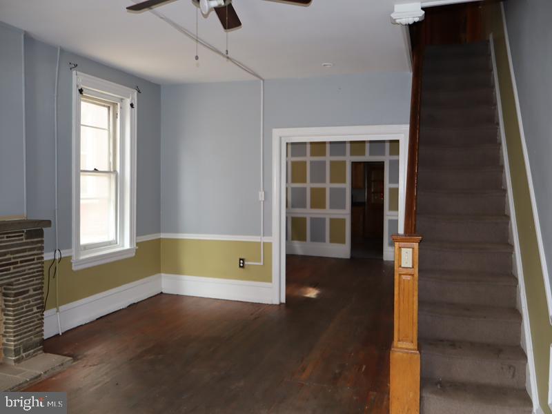 931 W Marshall St Property Photo 15