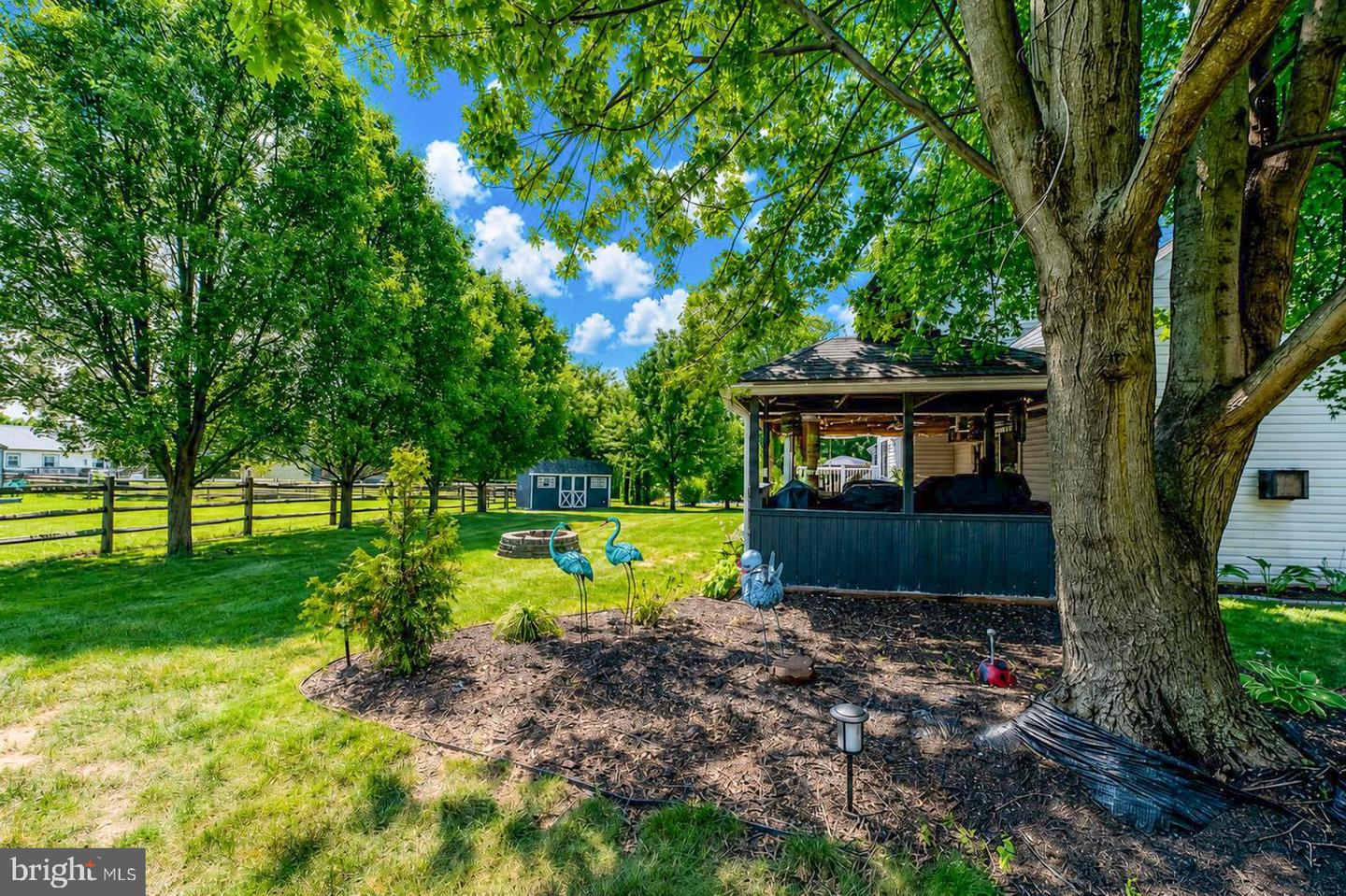 302 Mulberry Dr Property Photo 59