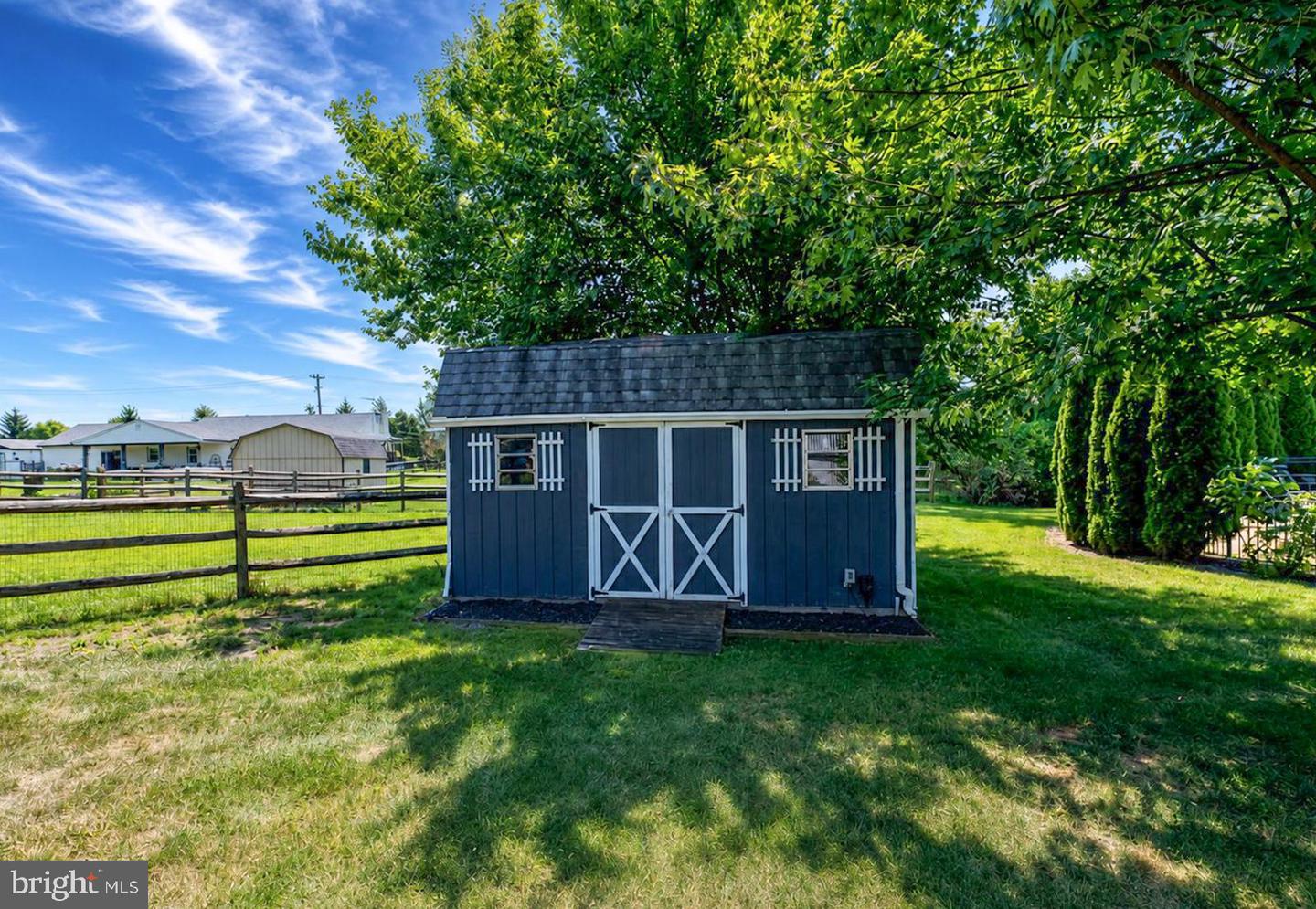 302 Mulberry Dr Property Photo 65