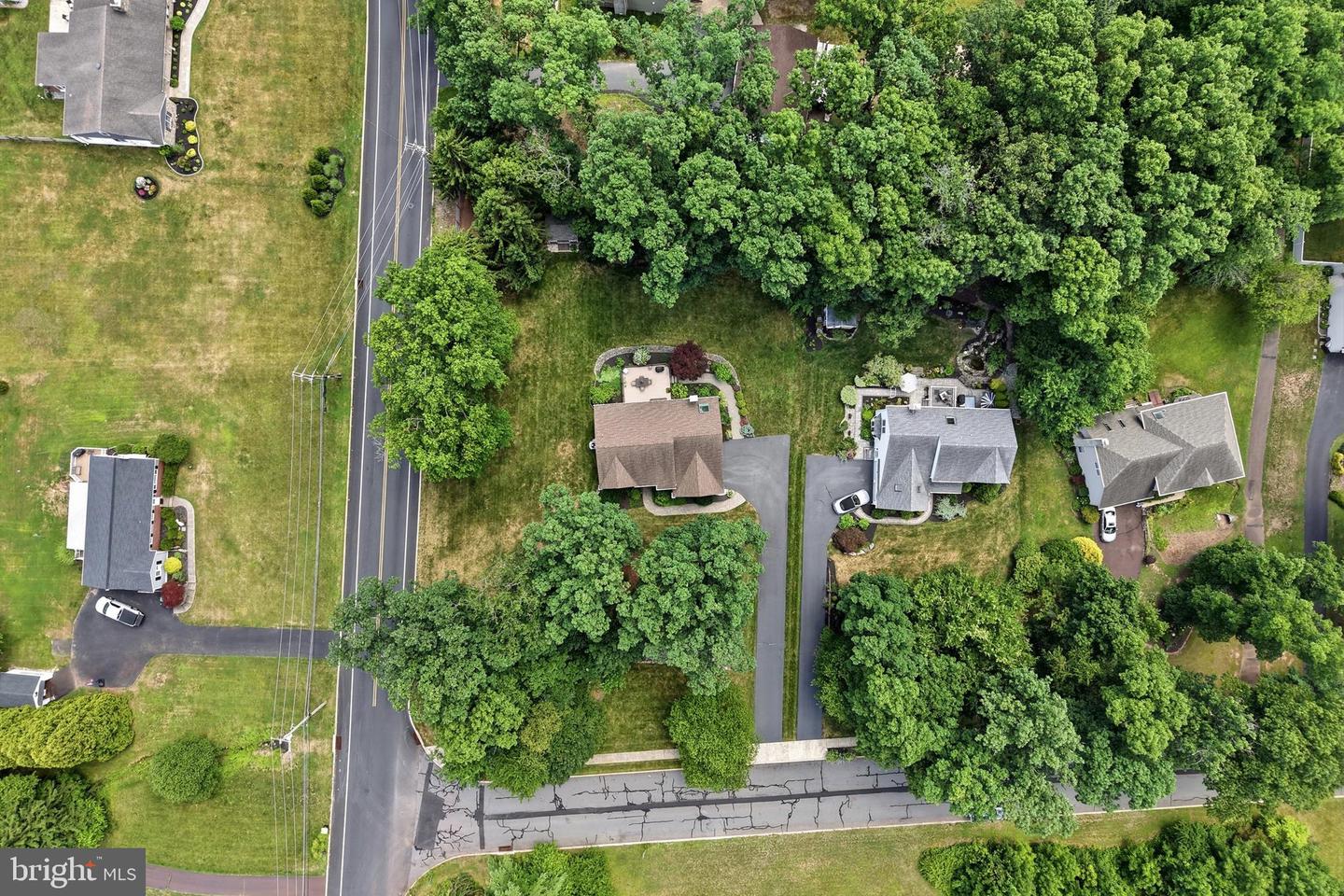 350 Oak Ridge Ln Property Photo 3