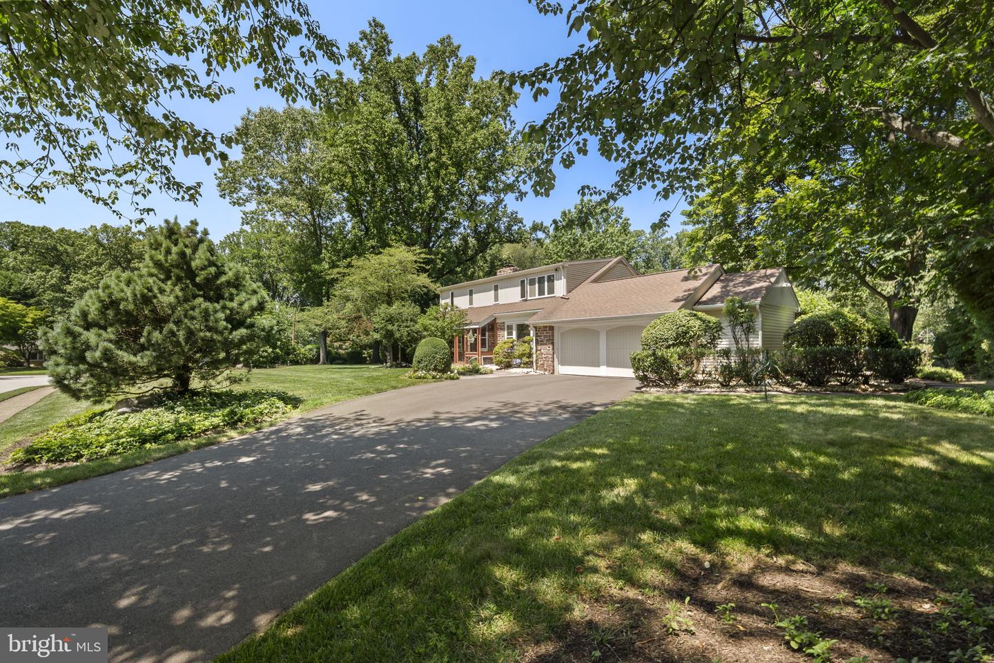 1416 Bryant Ln Property Photo 4