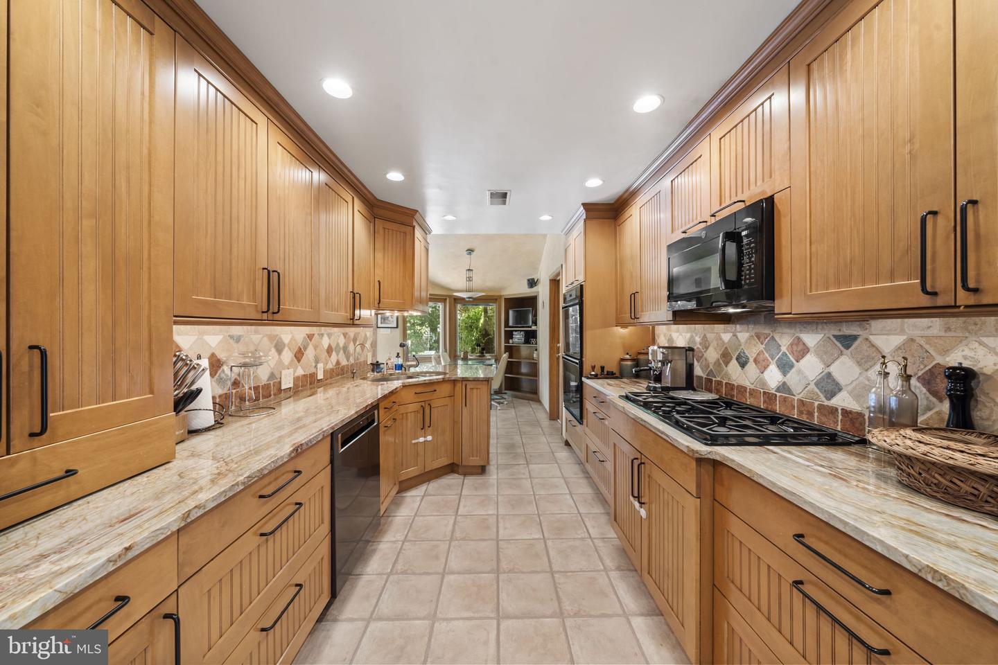 1416 Bryant Ln Property Photo 14