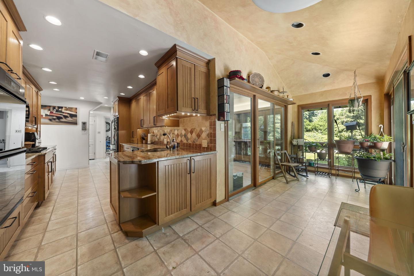 1416 Bryant Ln Property Photo 18