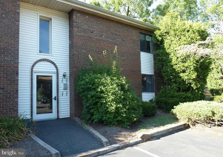 25 Hatters Ct #25 Property Photo 1