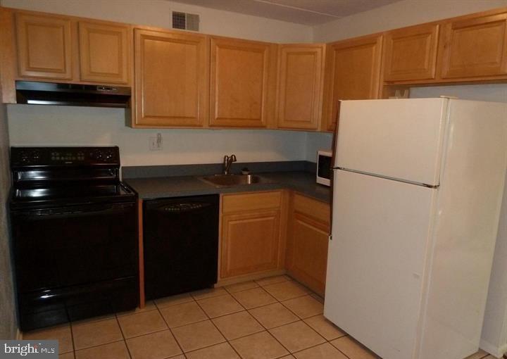 25 Hatters Ct #25 Property Photo 7