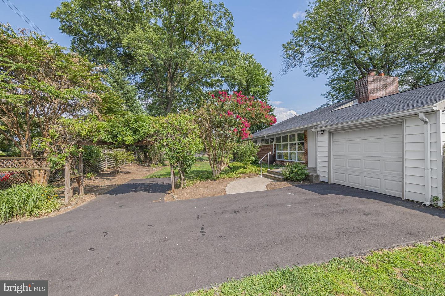 706 Moredon Rd Property Photo 43