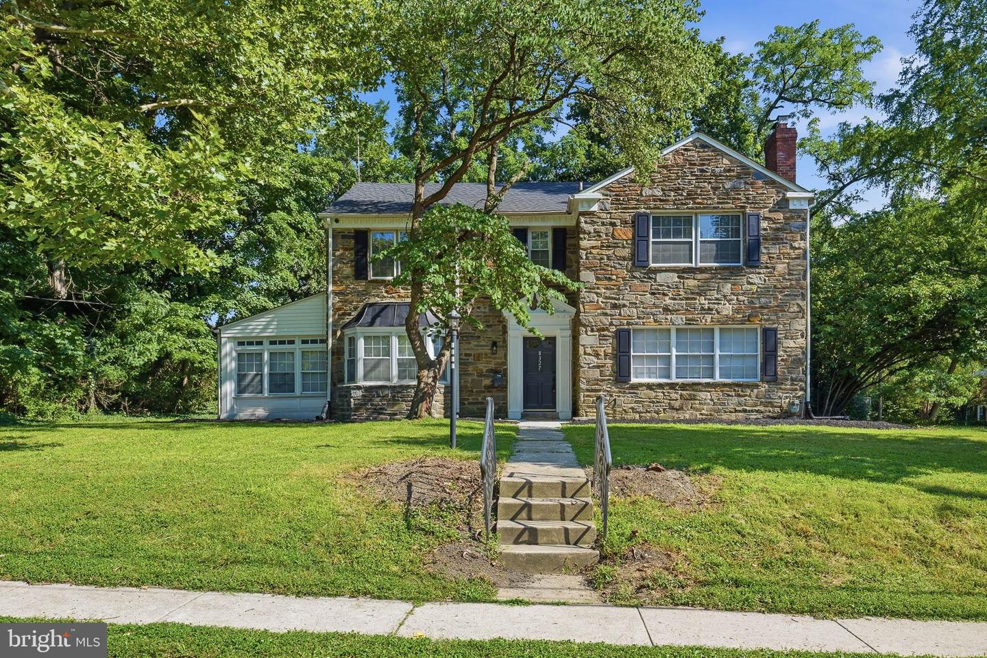 8327 Tulpehocken Ave Property Photo 1