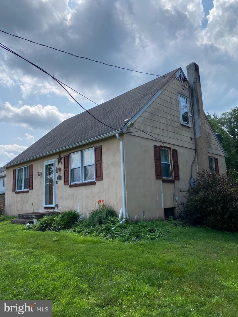 917 Limekiln Pike Property Photo 4