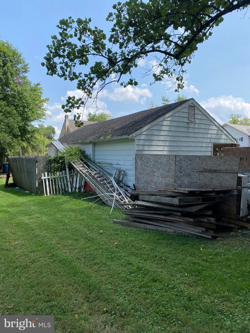 917 Limekiln Pike Property Photo 11