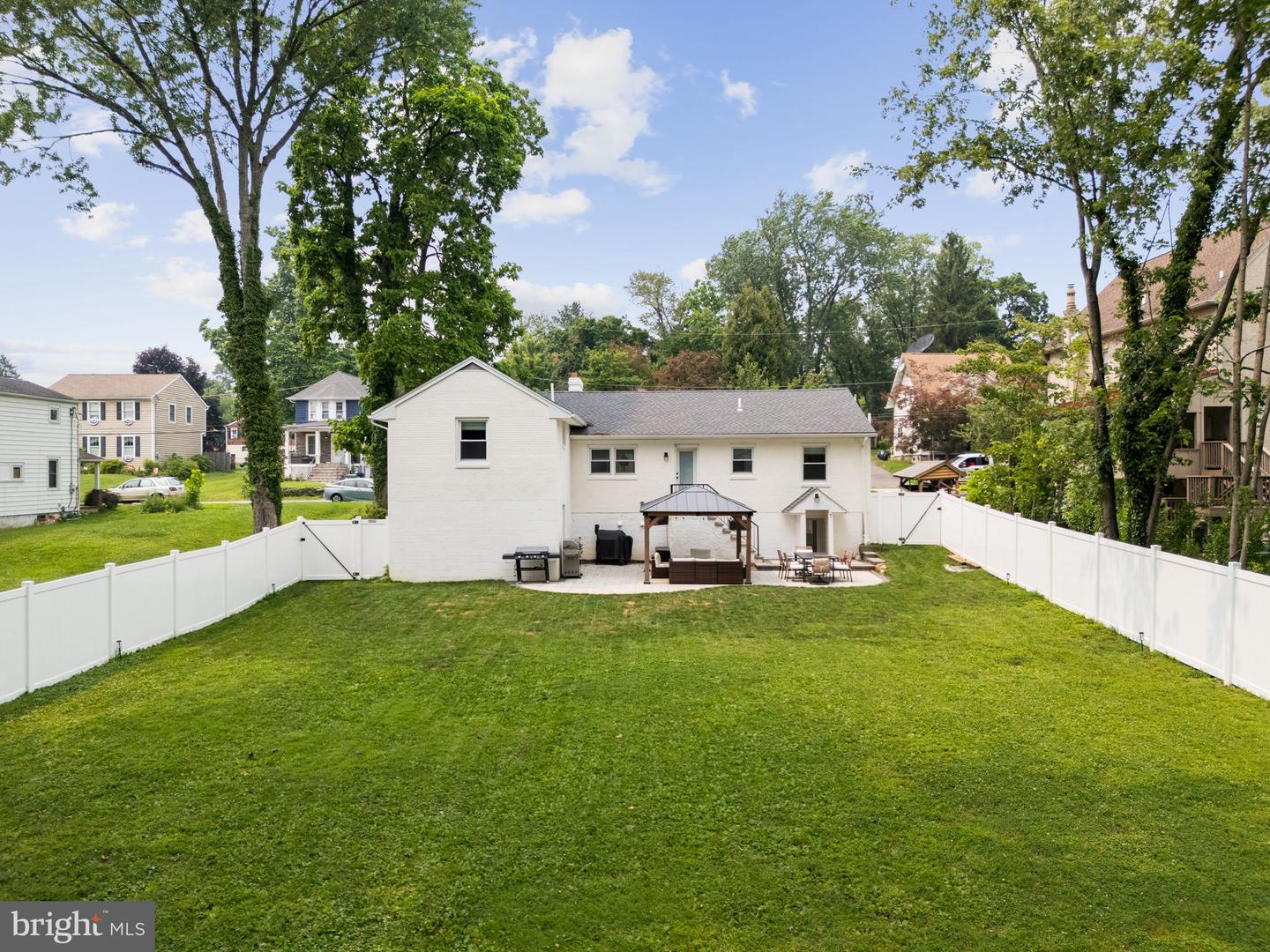 4046 Center Ave Property Photo 54