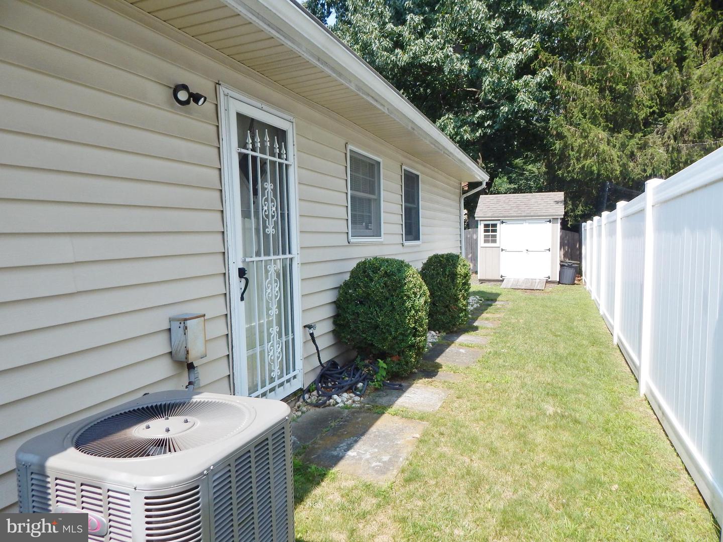 128 Runner St Property Photo 17