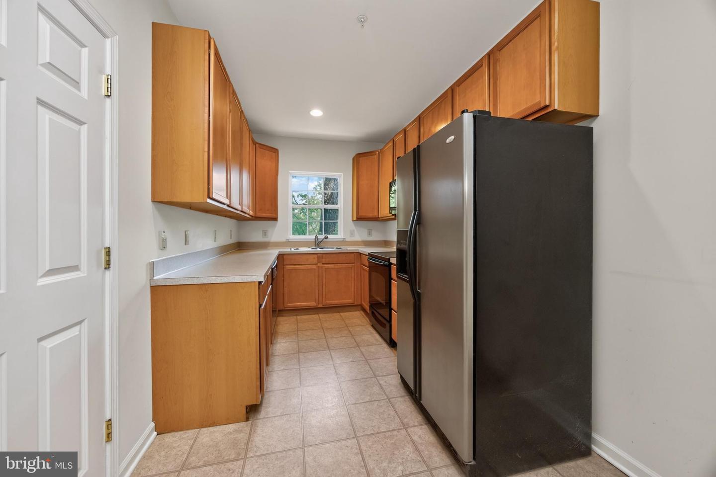 131 E First Ave #16 Property Photo 6