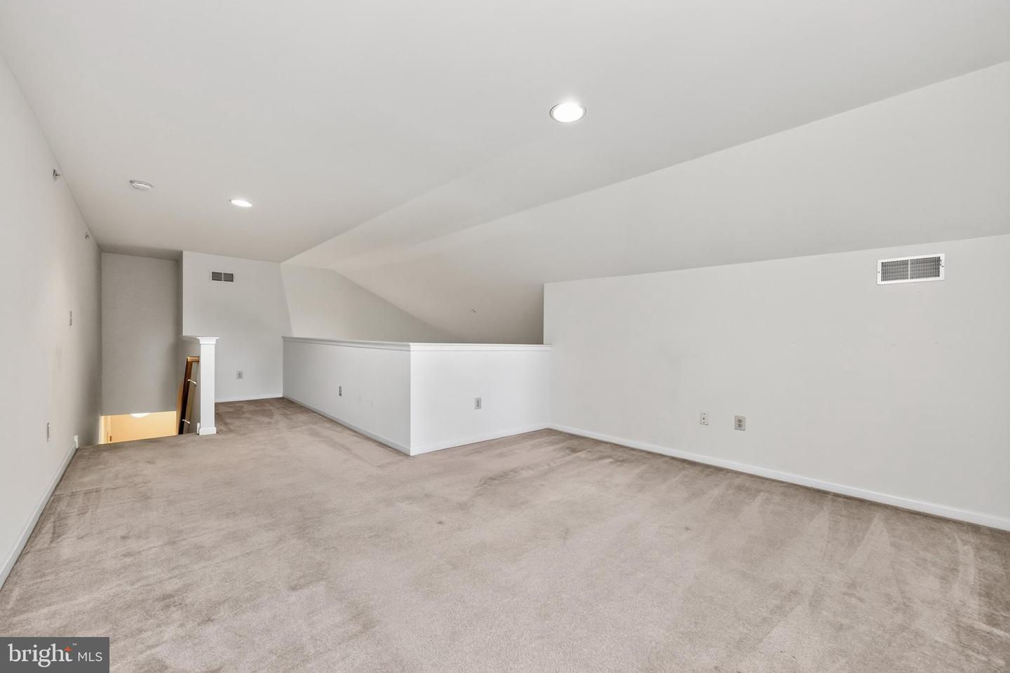 131 E First Ave #16 Property Photo 22