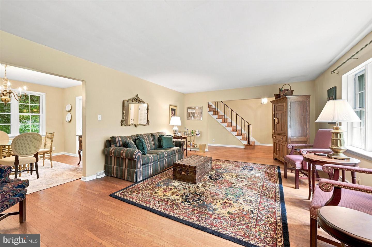 200 Ladbroke Rd Property Photo 4