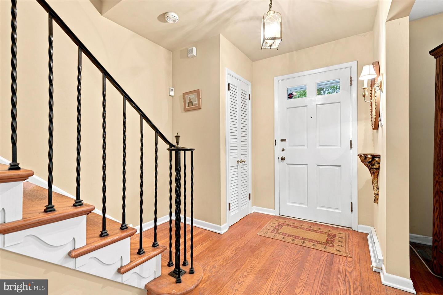 200 Ladbroke Rd Property Photo 6