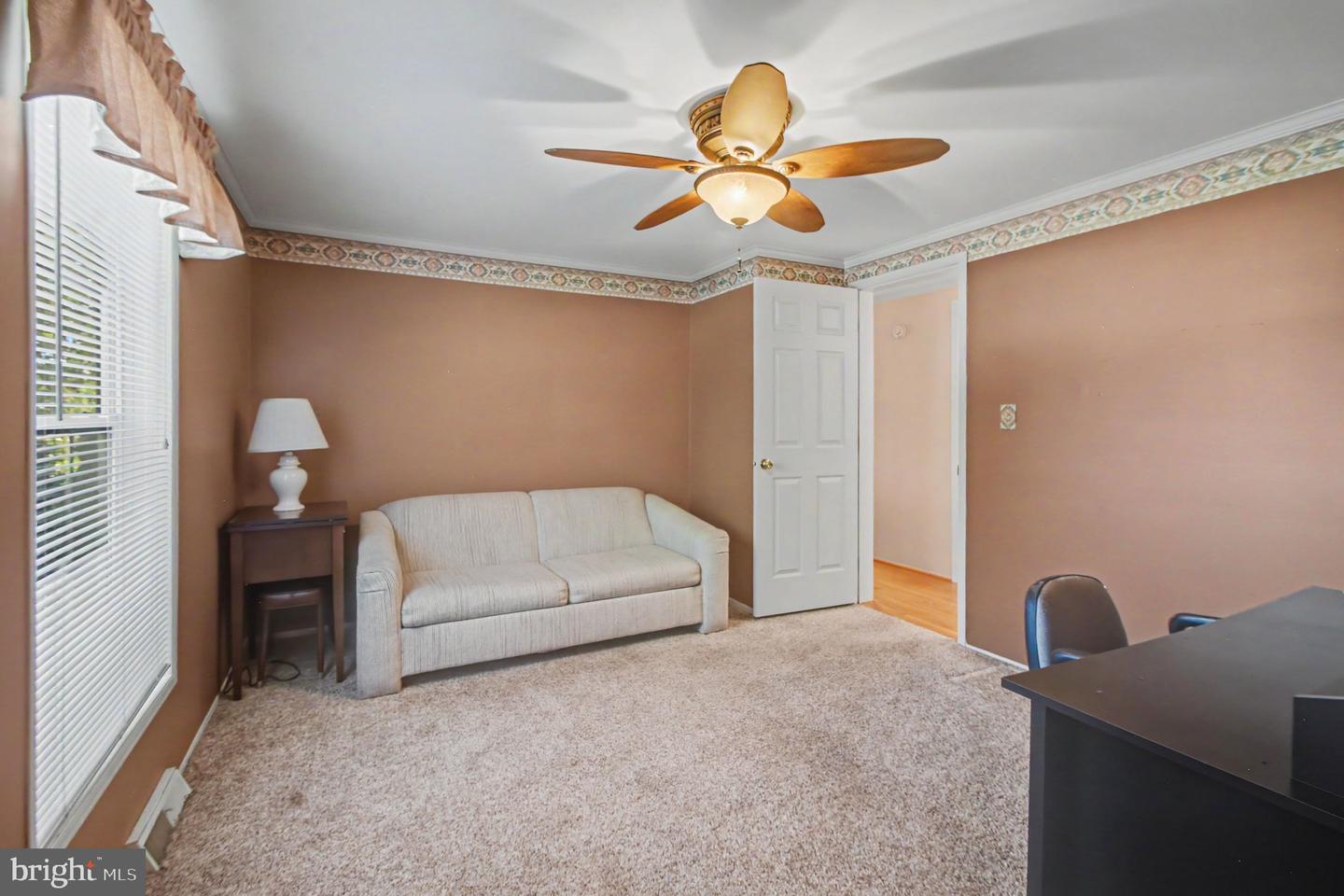 10 Juniper Ct W Property Photo 20