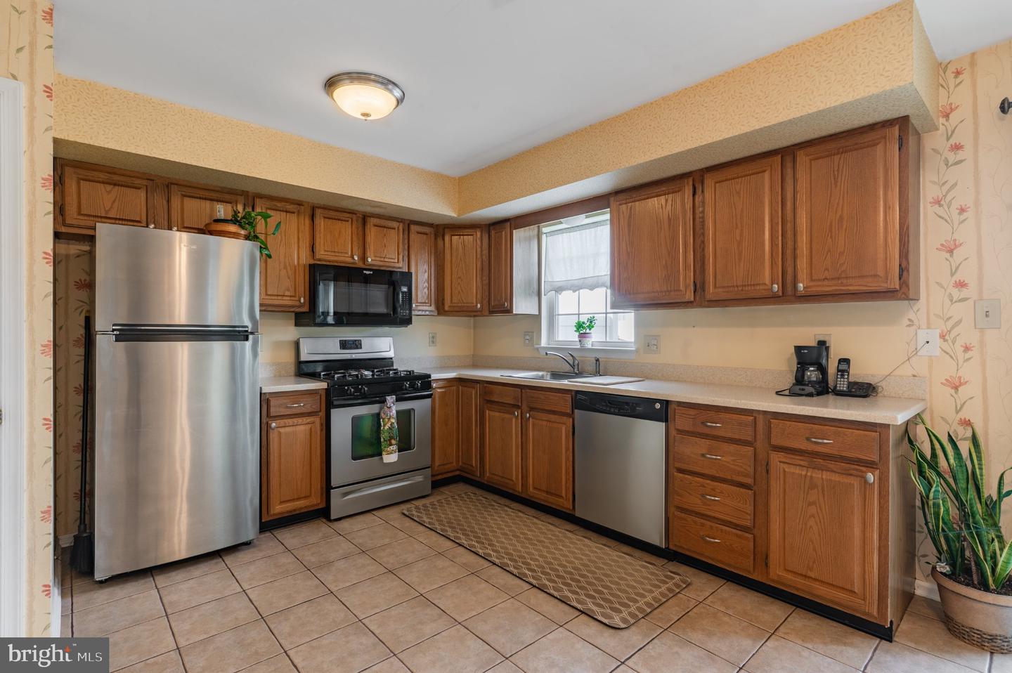 121 Winding Way Property Photo 11