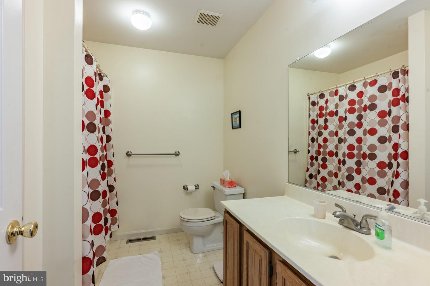 121 Winding Way Property Photo 24