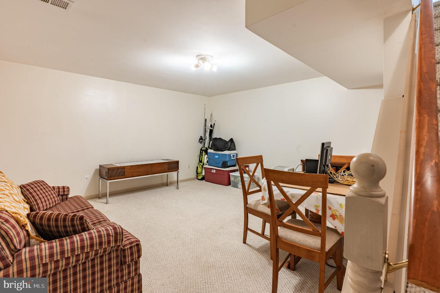 121 Winding Way Property Photo 25