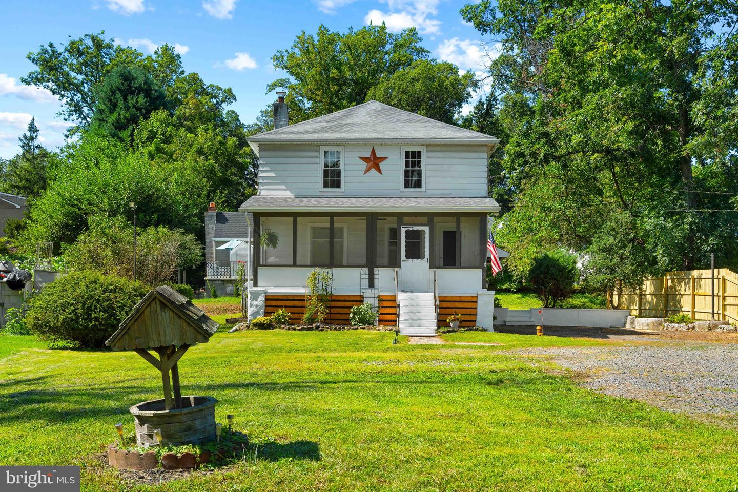 21 PERKIOMEN AVE
