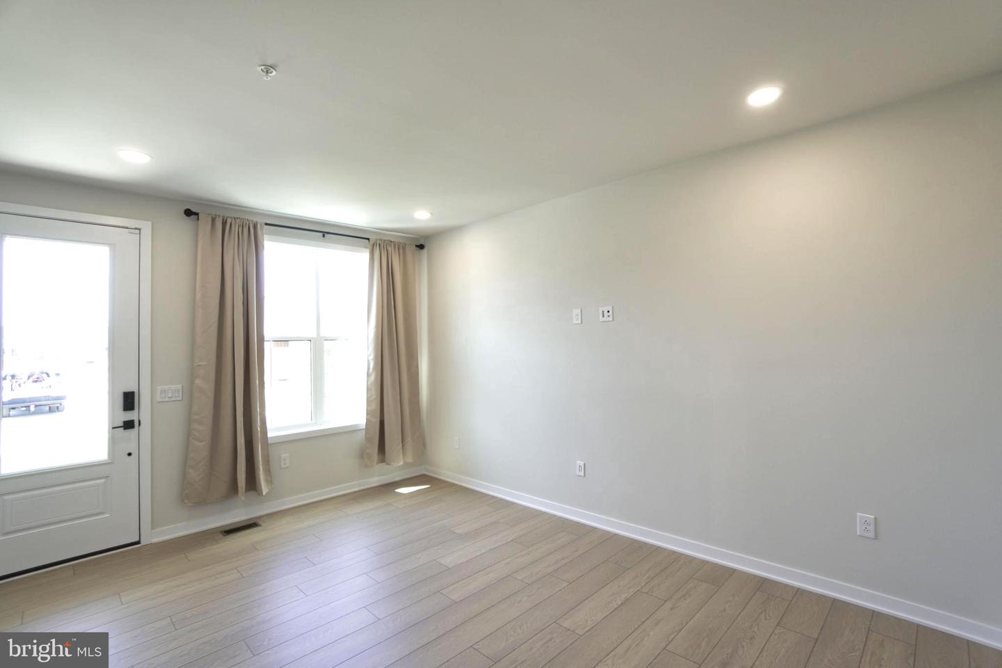 332 Aspen Way Property Photo 6