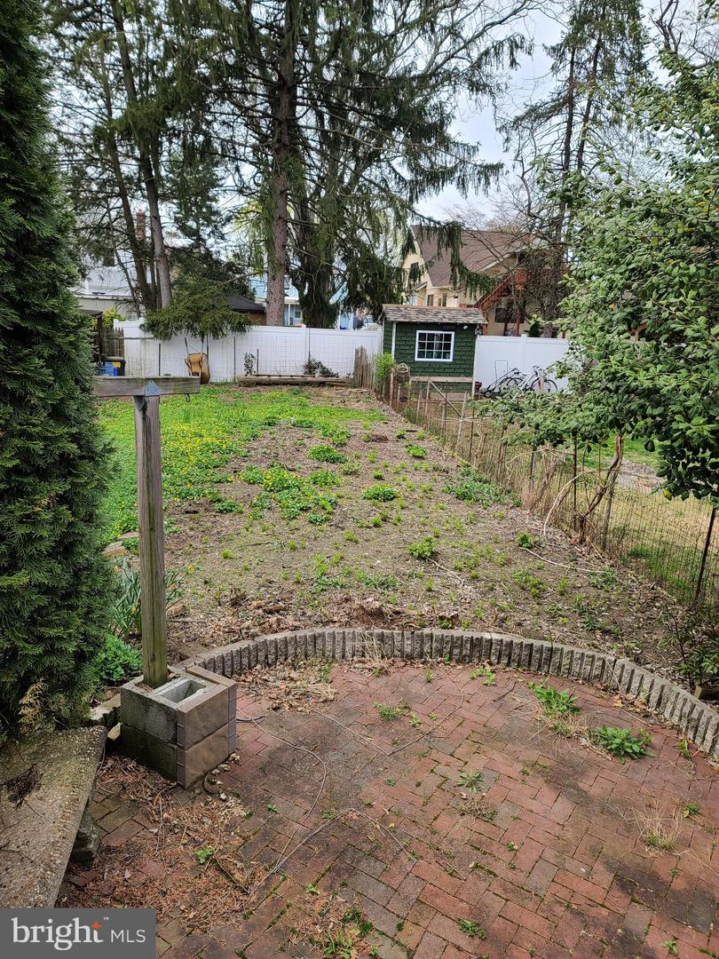45 Blake Ave Property Photo 23