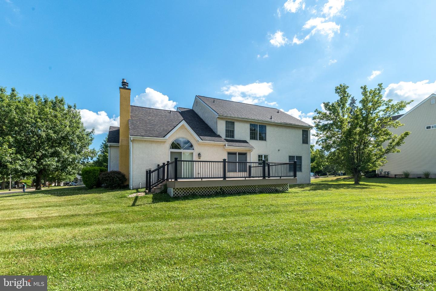 1 Crestwood Ct Property Photo 8