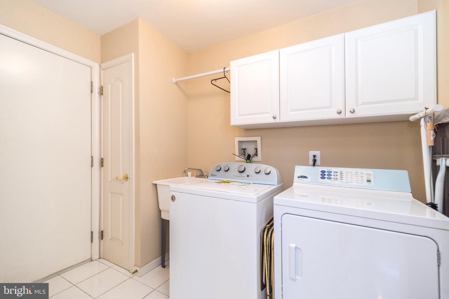 1 Crestwood Ct Property Photo 32