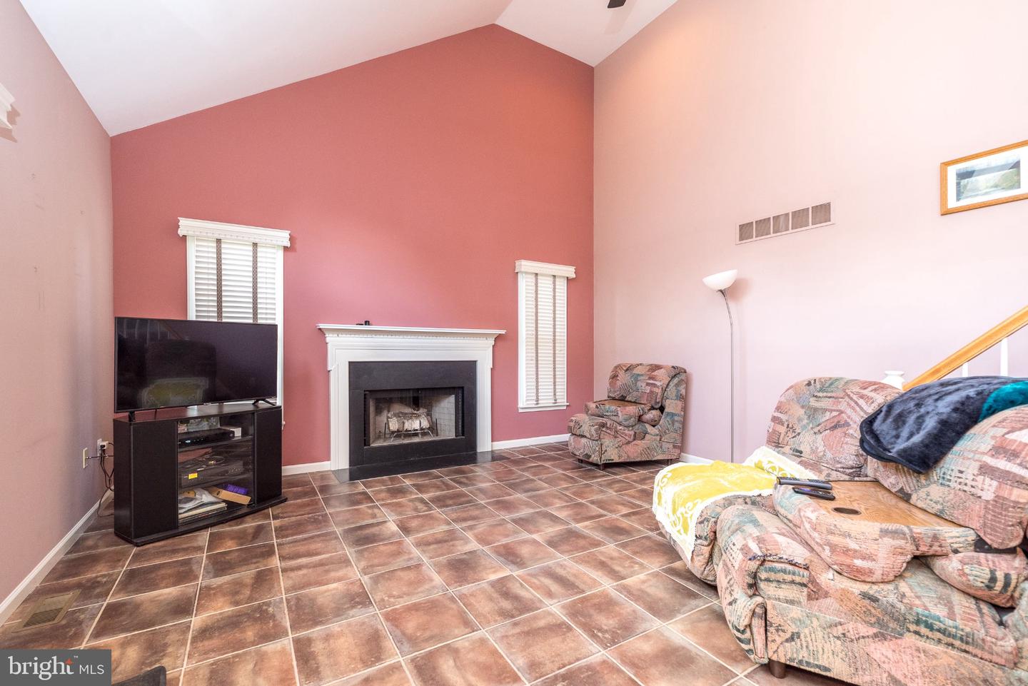 1 Crestwood Ct Property Photo 35