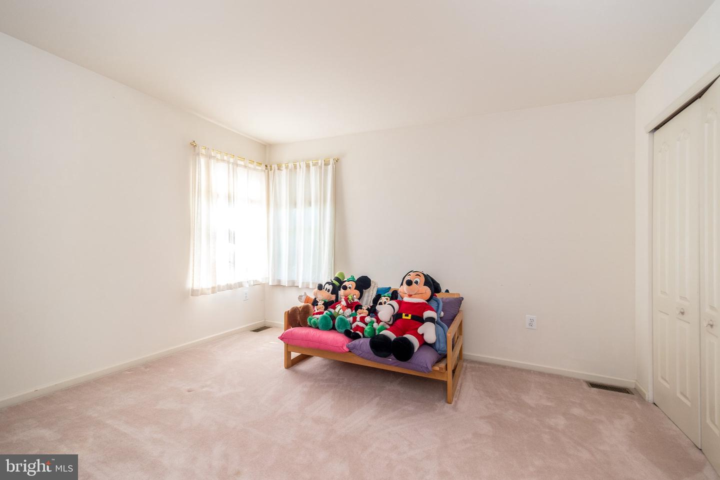 1 Crestwood Ct Property Photo 57