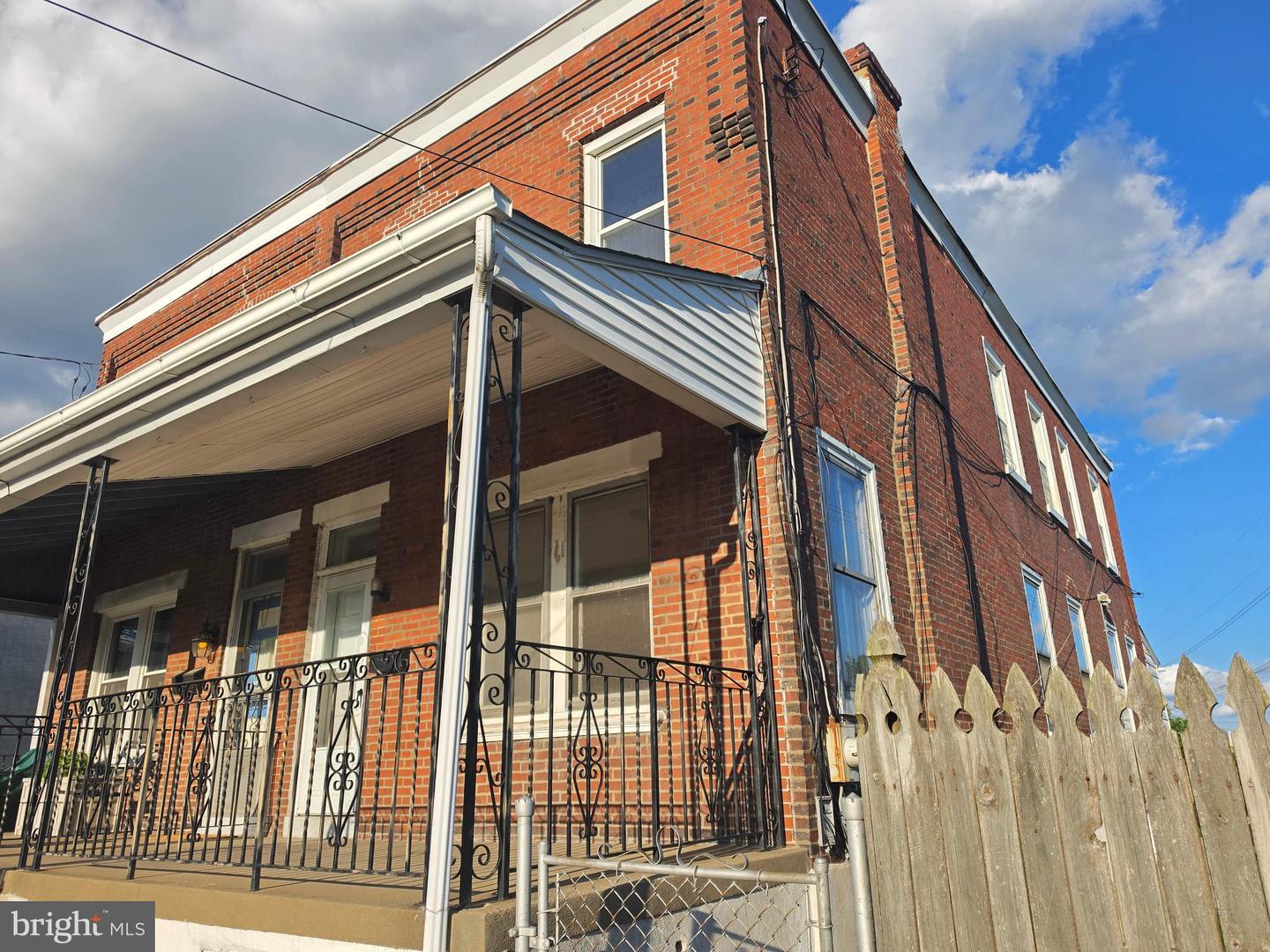 102 Chain St Property Photo 2