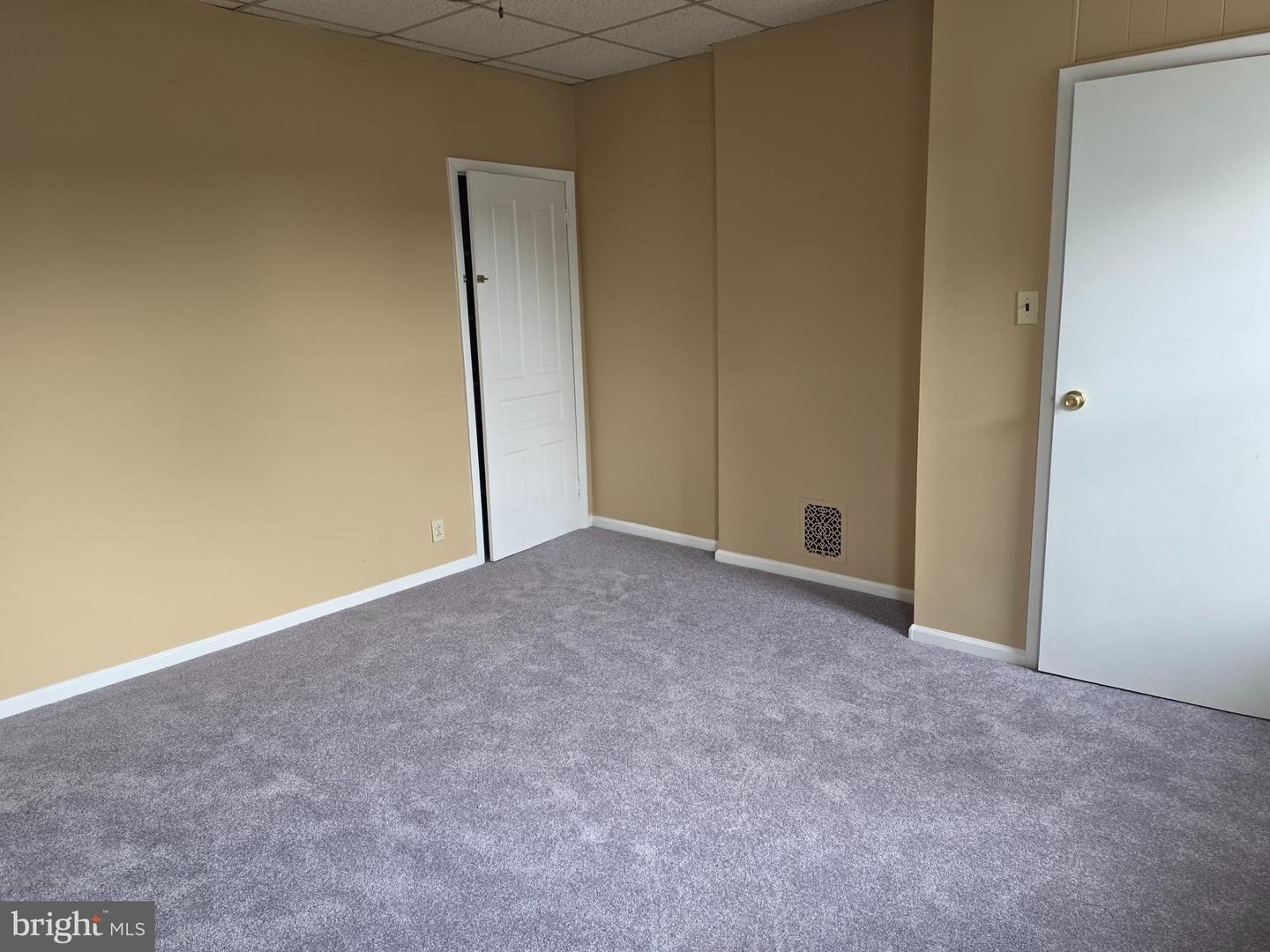 102 Chain St Property Photo 11