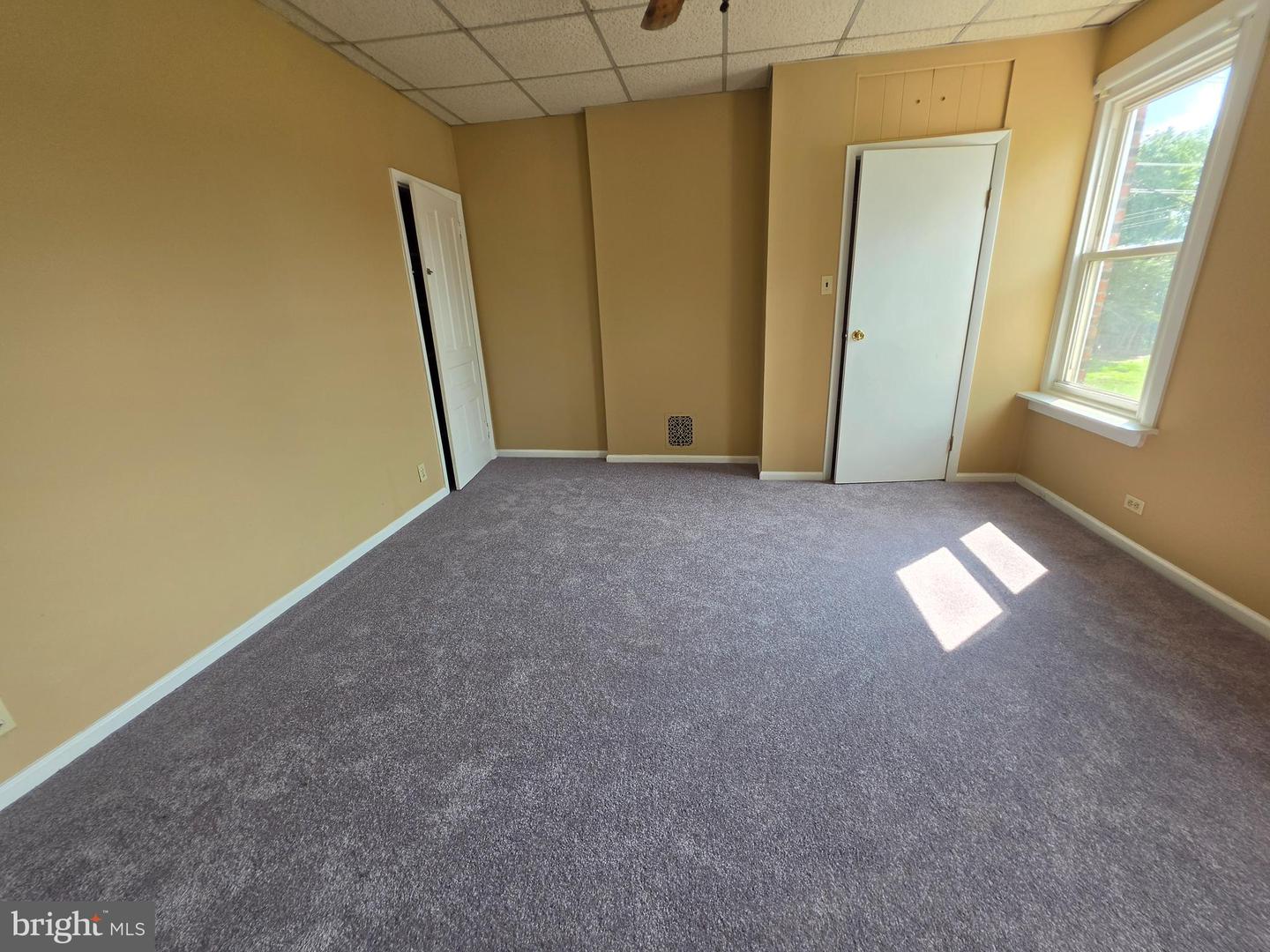 102 Chain St Property Photo 16