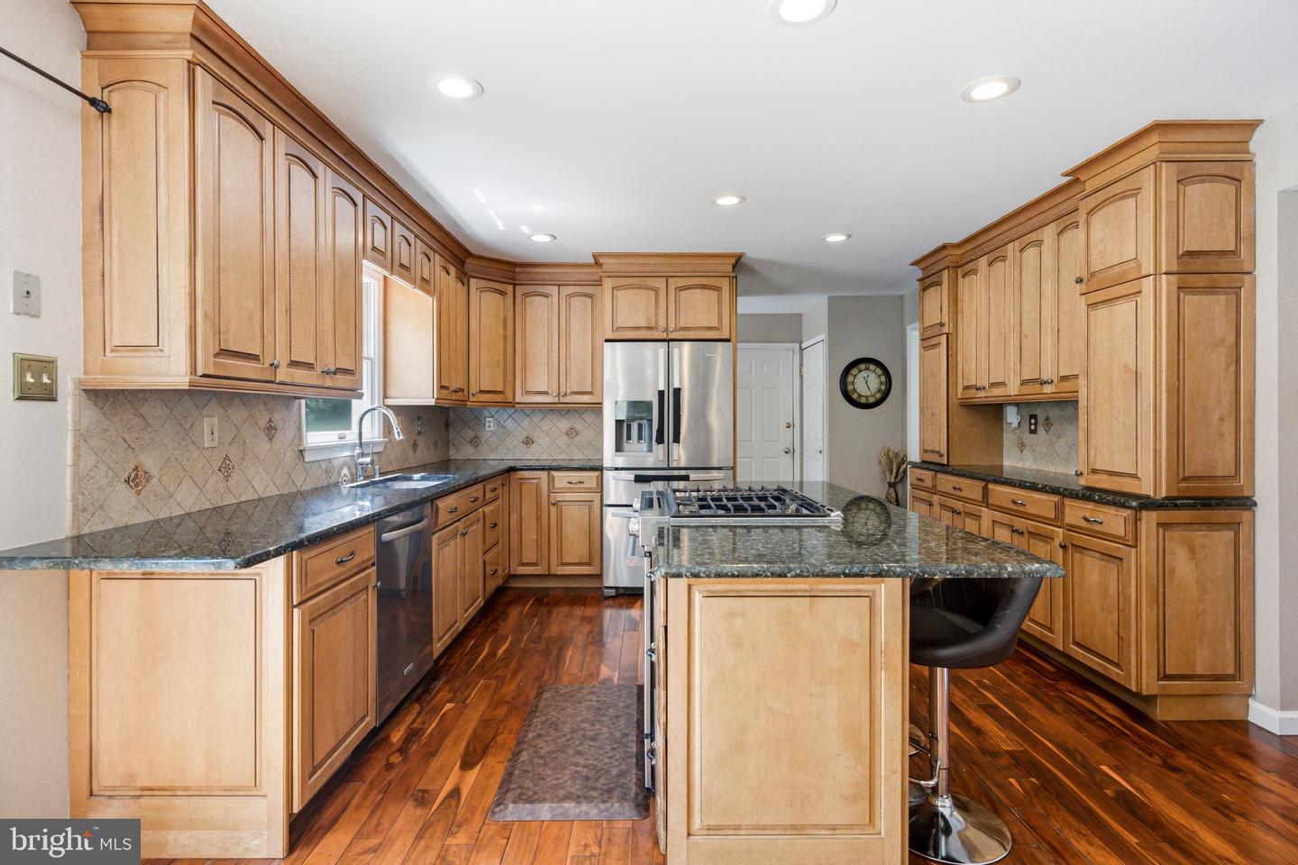 1843 Beacon Hill Dr Property Photo 19