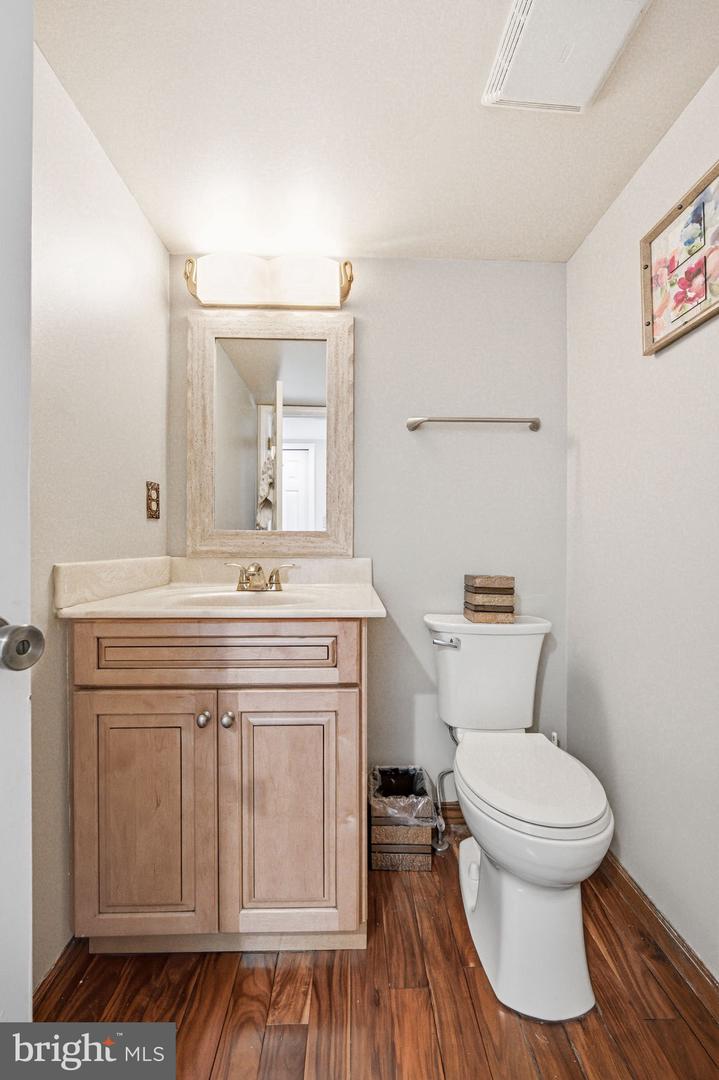 1843 Beacon Hill Dr Property Photo 33