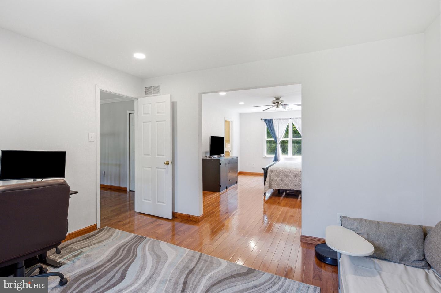1843 Beacon Hill Dr Property Photo 39