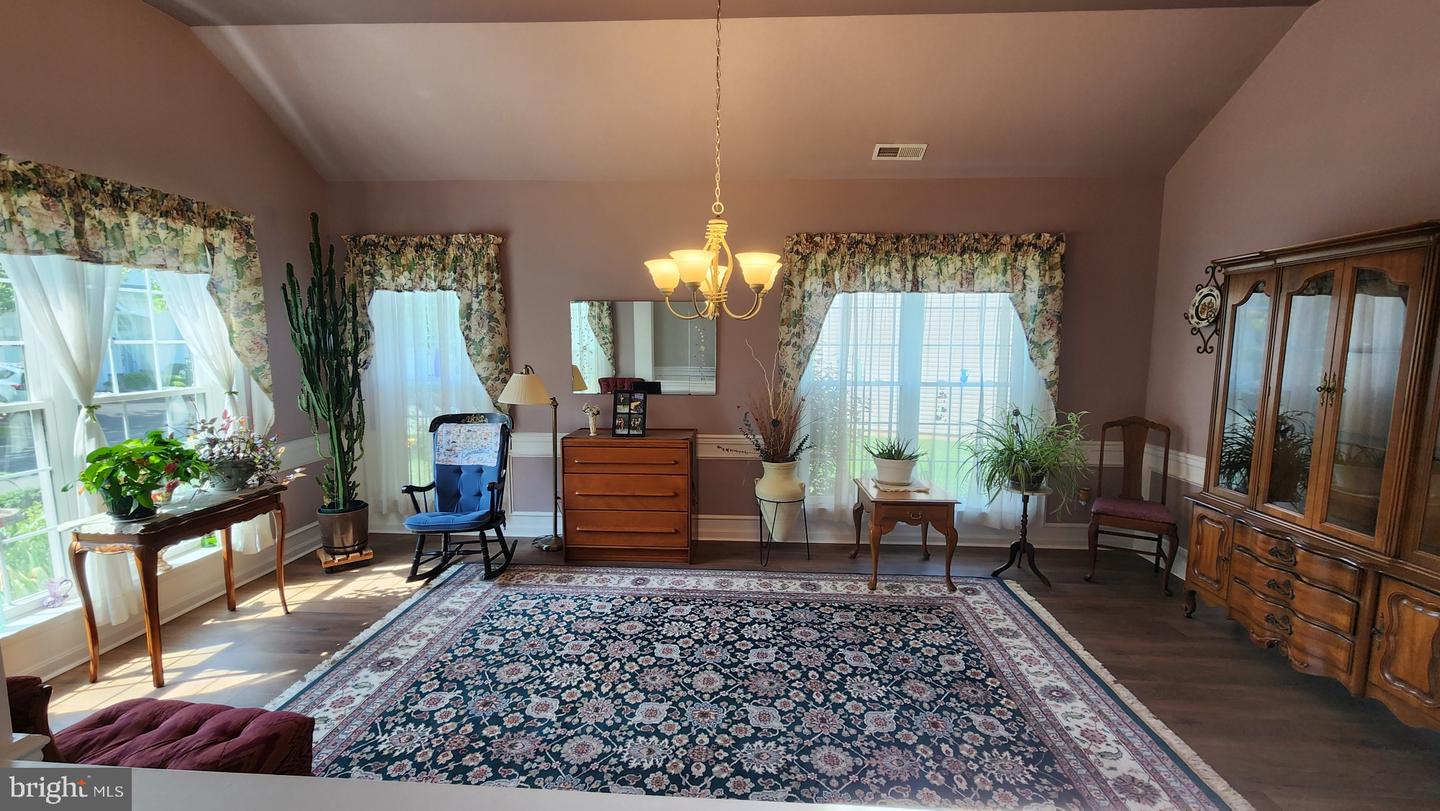 3881 Arbours Ave Property Photo 8