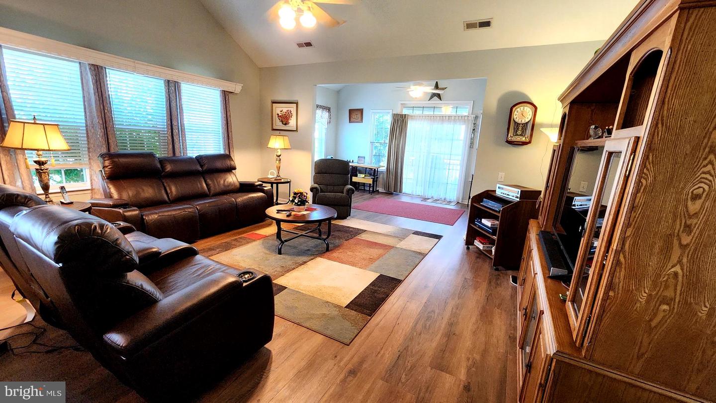 3881 Arbours Ave Property Photo 20
