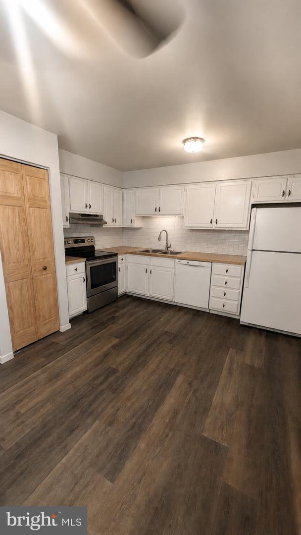 1003 Walnut Ridge Ests Property Photo 8