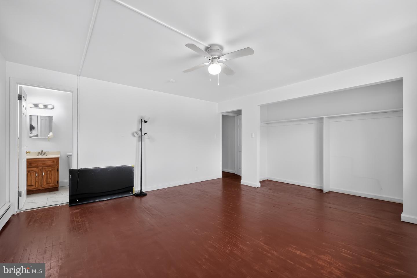 1132 W Main St Property Photo 20