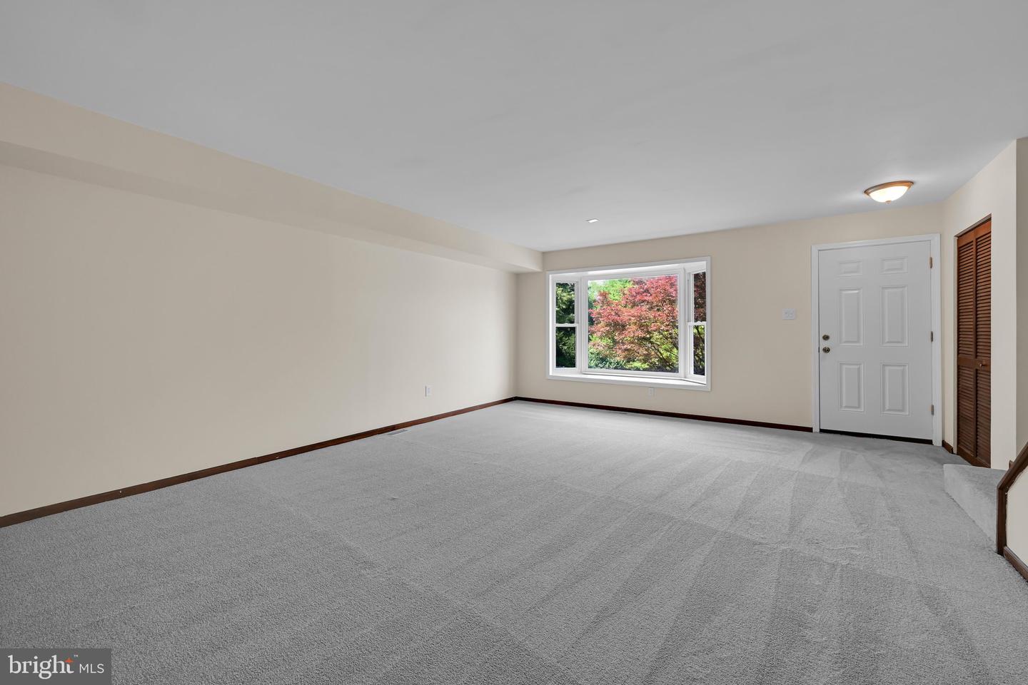 4169 Rittenhouse Ln Property Photo 7